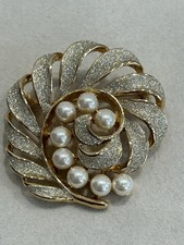 Ciro Laurel Wreath Broach