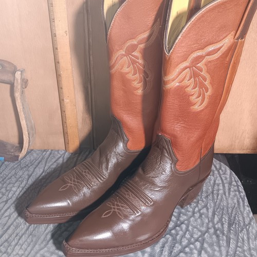 Womens cowboy boots - 10, c