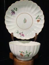 1 ST PERIOD WORCESTER DR WALL FLUTED TEA BOWL & FLUTED BOWL HAND PAINTED FLOWERS