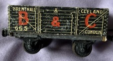 VINTAGE HORNBY OO GAUGE WAGON
