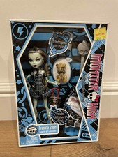 Monster High Doll Frankie Stein 1st First Wave Core Original 2009 BNIB