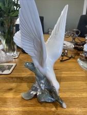 Lladró Porcelain Figurine Turtle Dove Bird