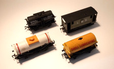 Hornby Dublo + Mainline Tanker Wagons ×3 Plus a Brake Van