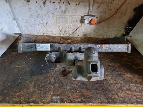 Jeep cherokee towbar assedmbly - jeep,