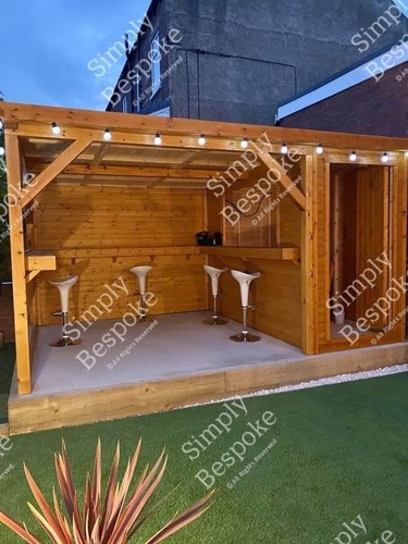Hot tub shelter changing - tub,