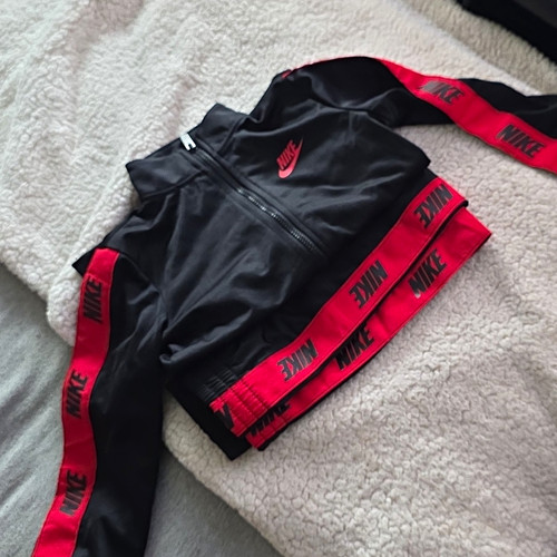 Nike boys black red - nike, black/red