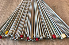 100+ Odd Vintage Knitting Needles. Lots of Sizes .Job Lot. Art Project