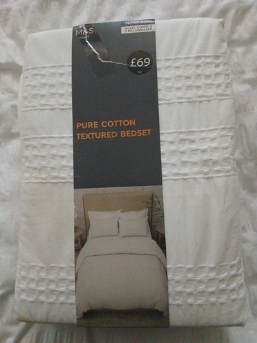 Brand new with tags marks - with,