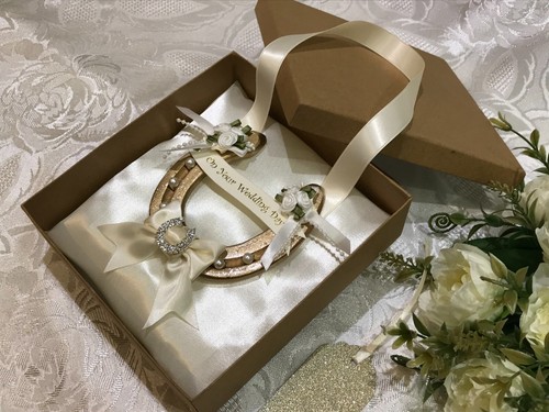Luxury lucky wedding - luxury, horseshoe