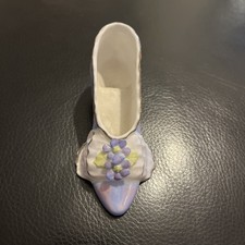 Vintage ornamental shoe royale