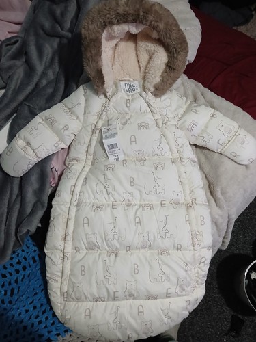 Nwt infant bunting - &,