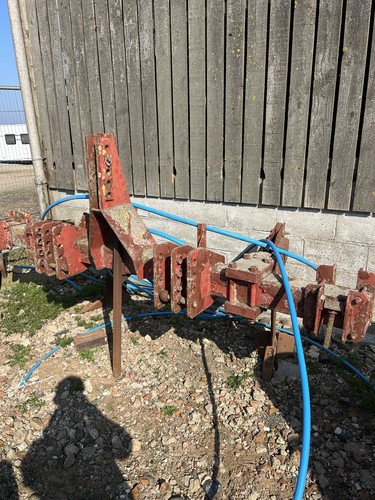 Subsoiler twin leg - subsoiler,