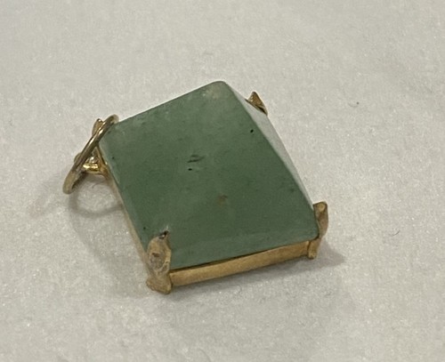 Vtg green stone pendant gold - green,