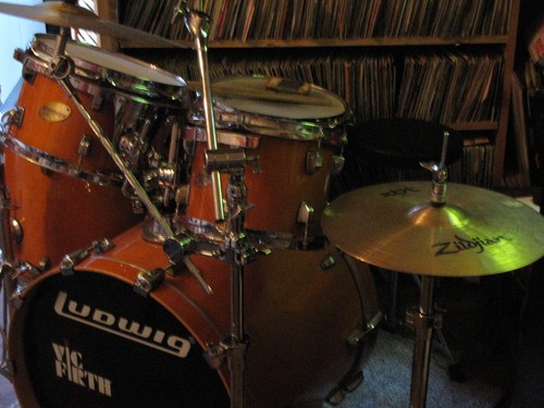Drum kit - drum,