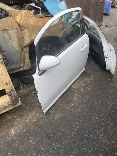 Vauxhall corsa door - d, 3
