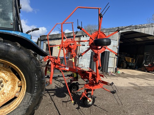 Kuhn rotor tedder - 4,
