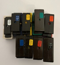 WYLEX 5 15 20 30 35 40 AMP HRC CARTRIDGE FUSE ASSEMBLY.