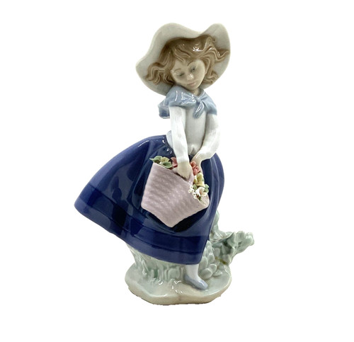 Vintage lladro figurine girl - vintage,