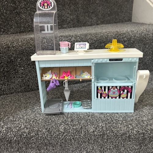 Barbie bakery cake - barbie, shop