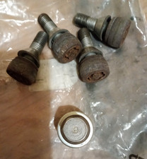 Renault 'G' Locking Key Wheel