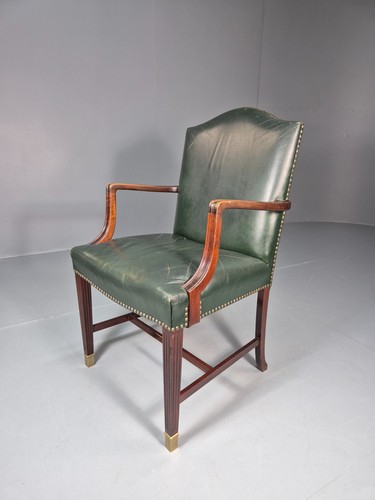 Georgian style elbow - style, chair