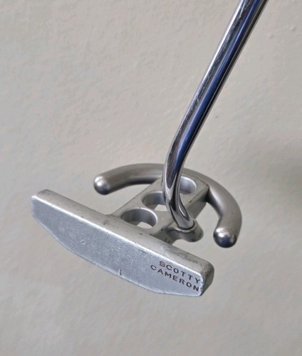 Titleist scotty cameron futura - cameron,