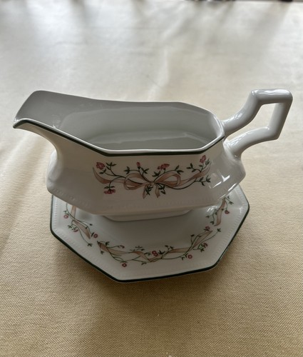 Johnson bros gravy boat - boat, with