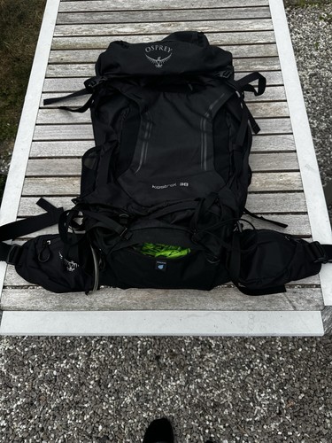 Osprey kestrel black hiking - osprey,