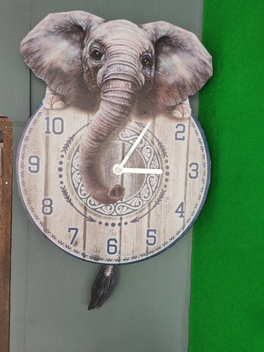 Trunkin tickin elephant - trunkin',