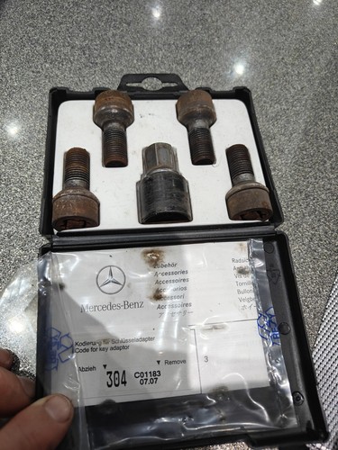 Mercedes benz locking wheel - benz,