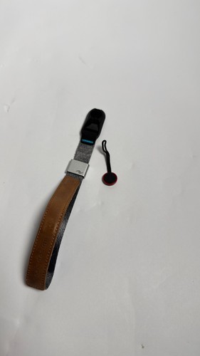 Peak design cuff - design, wrist