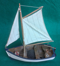 VINTAGE 11" MODEL SAILING
