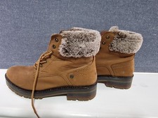 Womens Wrangler Brown Boots With Fur Size 6 Low Heel Good Condition