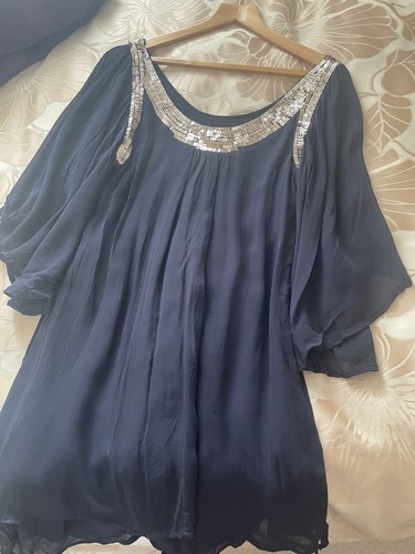 Navy dress short above - , knee