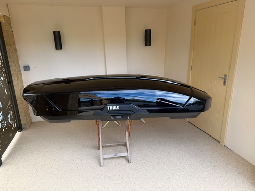 Roof box thule - roof, motion