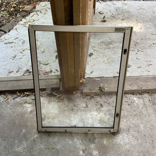 Walk through glass bow rider - walk,
