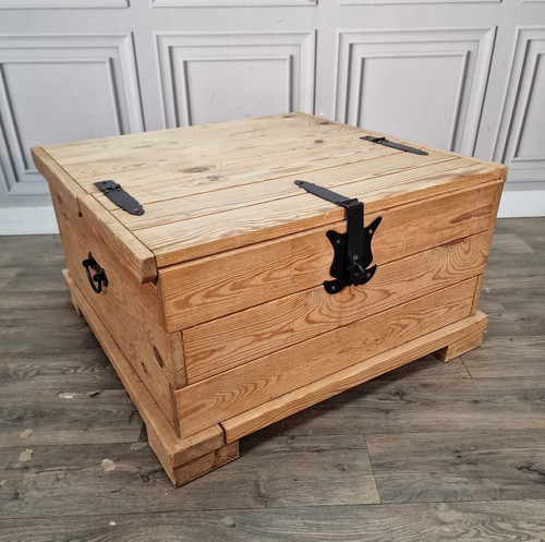 Vintage pine storage trunk - pine,