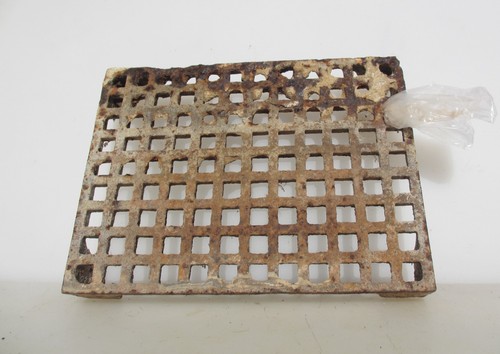 Vintage iron air brick vent - iron,