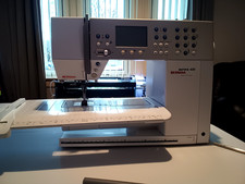 BERNINA Aurora 430 Sewing
