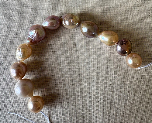 Multicoloured baroque pearl - multicoloured,