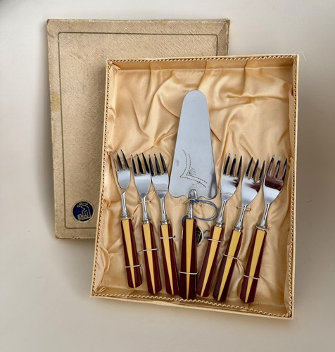 1930s art deco phenolic - art,
