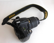 Non-working Nikon D5000 (Spares or Repair) - broken screen, inner mirror fungus