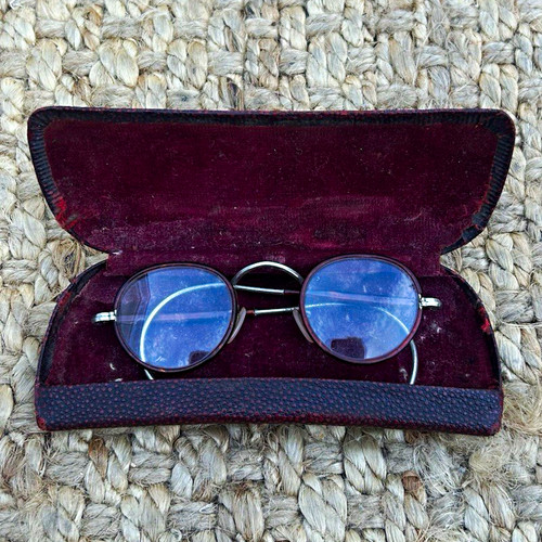 Vintage round silver metal - silver,