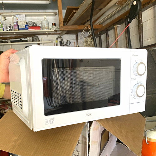Logik 17l 700w countertop - logik,