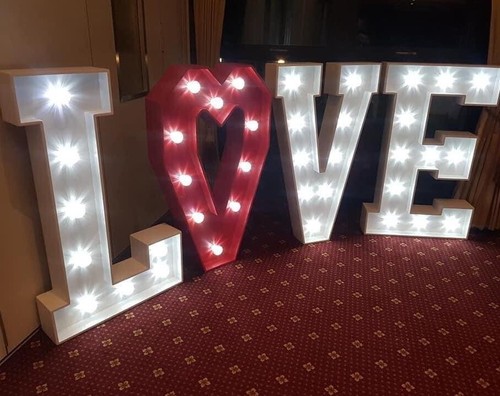 Light letters rossington - up,