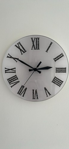 Next wall clock - next,