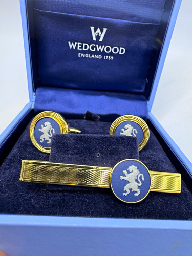 Vintage wedgwood portland blue - vintage,
