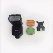 Nikon Speedlight SB-700 Flash