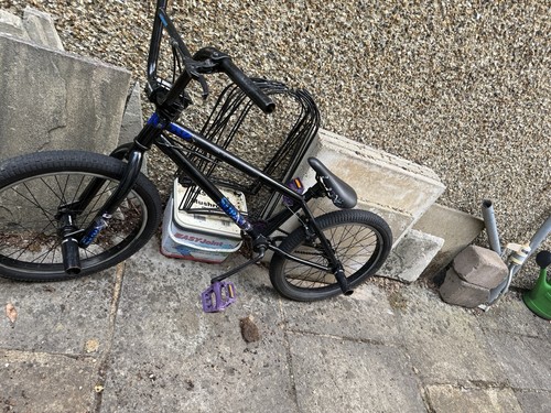 Mongoose bmx bike 20in - bike,