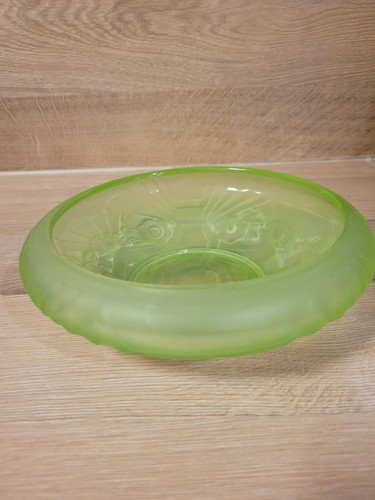 Uranium green glass - green,